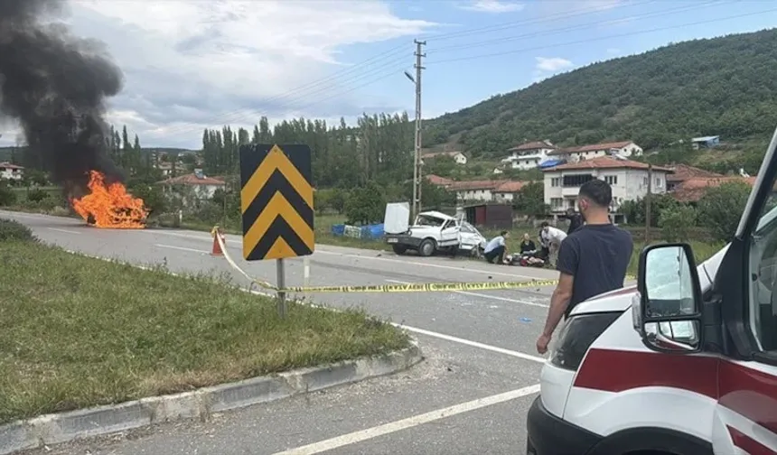 Bayramın kahreden haberi: Dede ve torunu kazada öldü