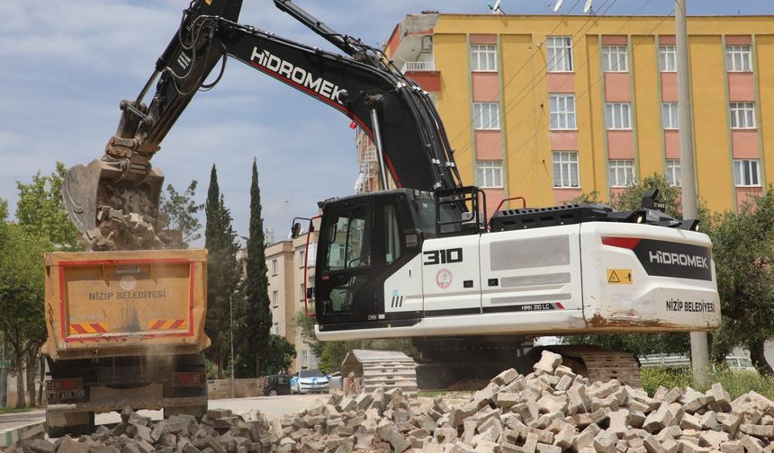 Nizip Belediyesi her sokakta, her mahallede