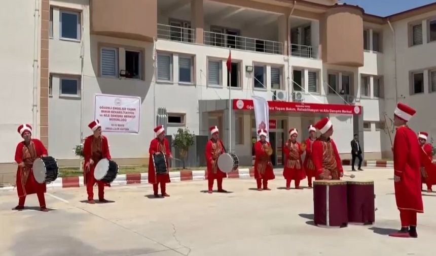 Gaziantep'te özel bireylerden oluşan mehteran takımından özel performans