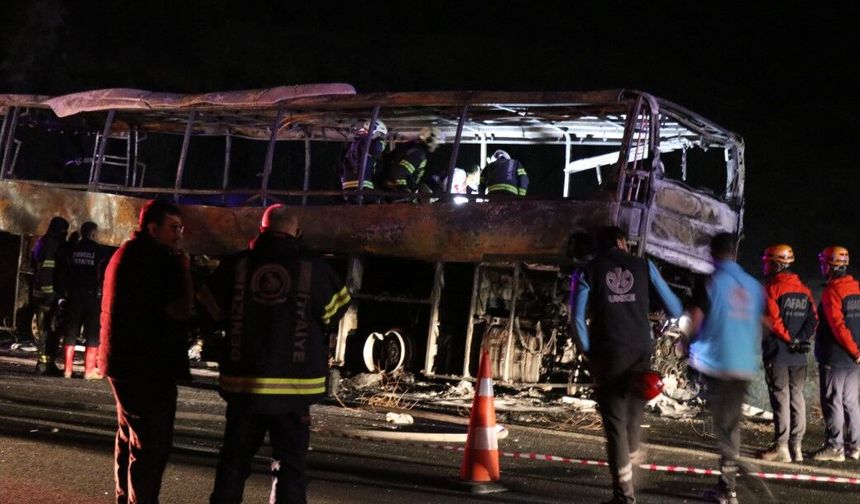 Yolcu otobüsü kazasında acı bilanço: 8 ölü, 33 yaralı!