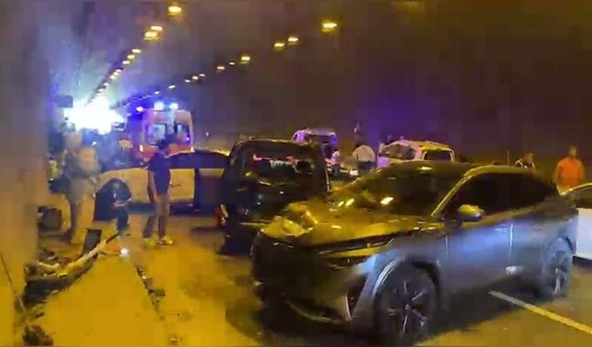 Gaziantep Otoyolu'nda 6 aracın karıştığı feci kaza!