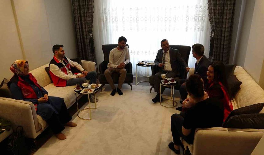 Gaziantep'te evlilik kredisiyle yuva kuran çift ilk çocuklarını kucağına aldı