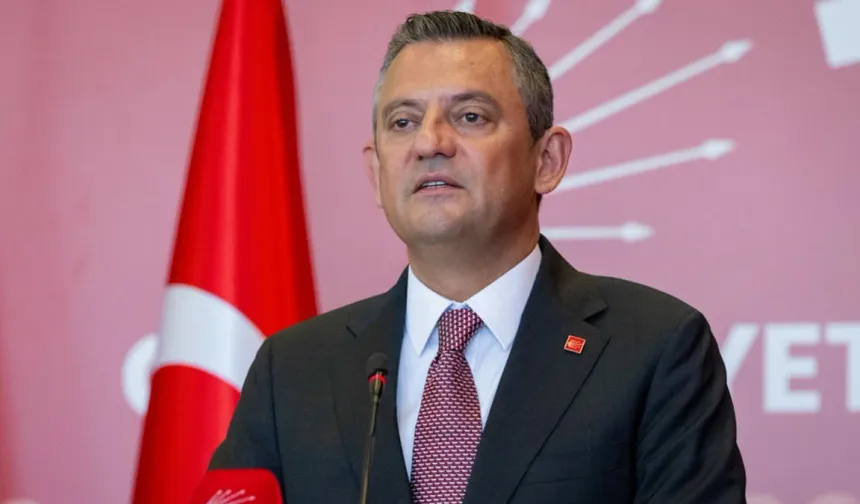 Özgür Özel CHP Genel Merkezi'nden ayrıldı