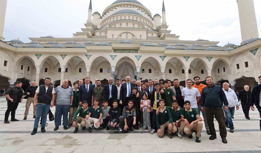 Şahinbey'de gençlerle buluştular