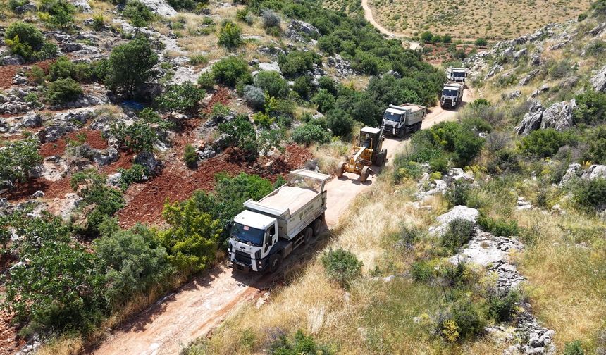 Şehitkamil’de arazi yolları açma çalışmaları sürüyor