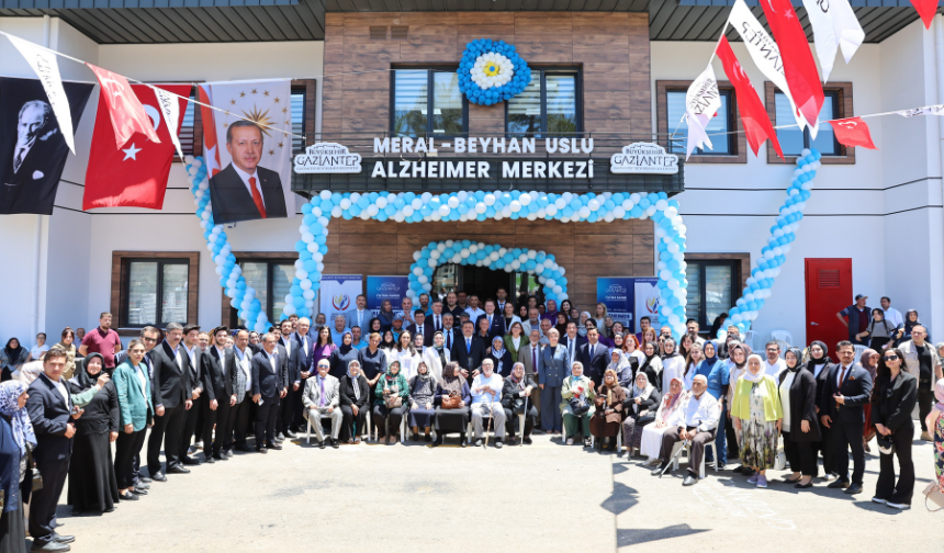 Gaziantep Büyükşehir, Meral-Beyhan Uslu Alzheimer Merkezi'ni hizmete açtı