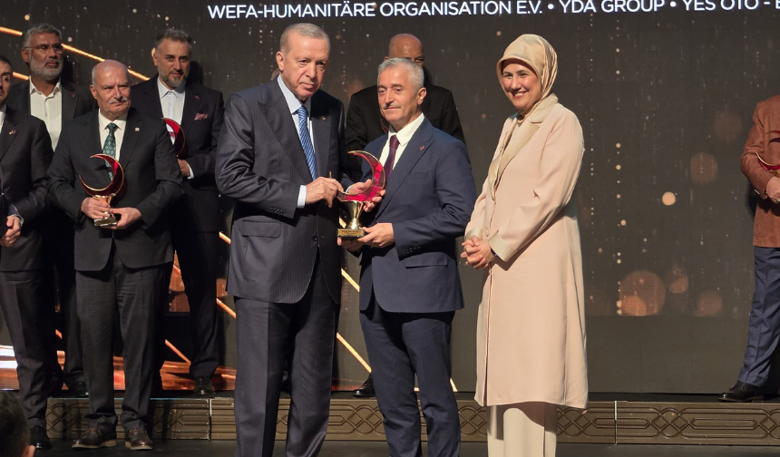 Cumhurbaşkanı Erdoğan'dan Başkan Tahmazoğlu’na birincilik ödülü