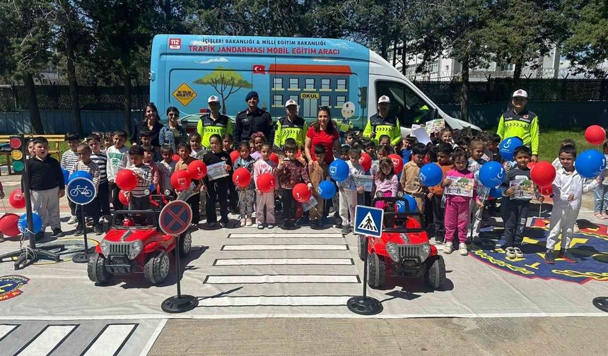Gaziantep'te jandarmadan 85 öğrenciye trafik eğitimi