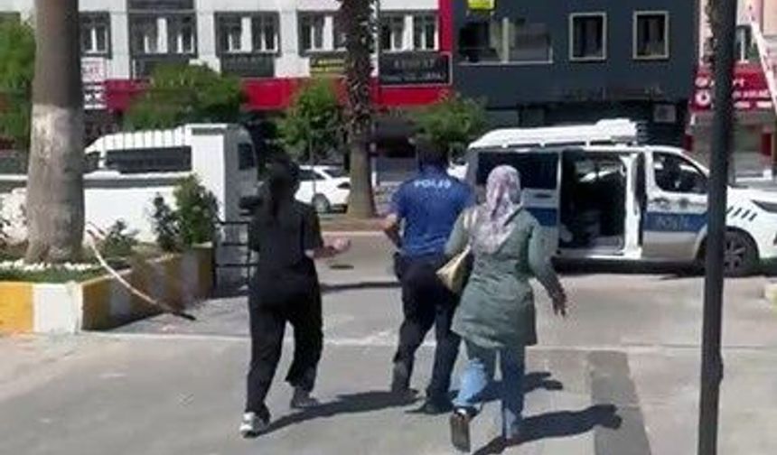 Gaziantep'te sınav heyecanı! Kimliğini unutan öğrenciye polis yardım etti