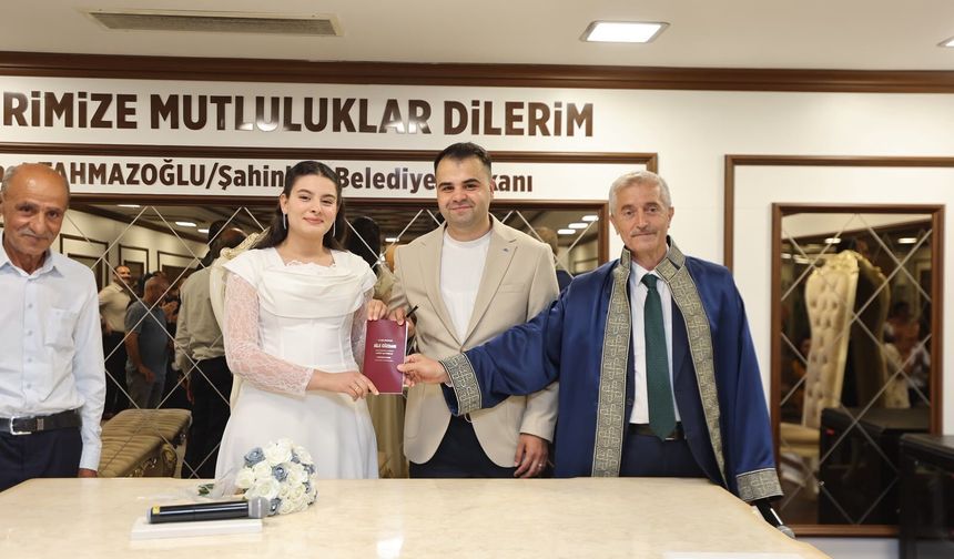 126 çift mutluluğa Şahinbey’de evet dedi