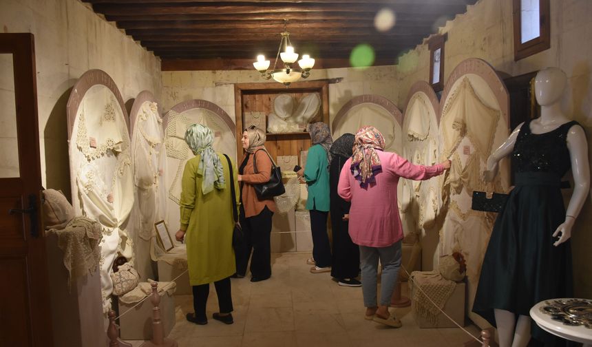 Şahinbeyli kadınların sergisi büyük ilgi görüyor