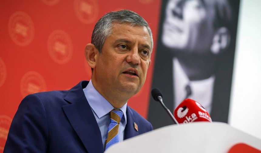 CHP'de şok karar! Özgür Özel‘in ekibi istifa kararı aldı