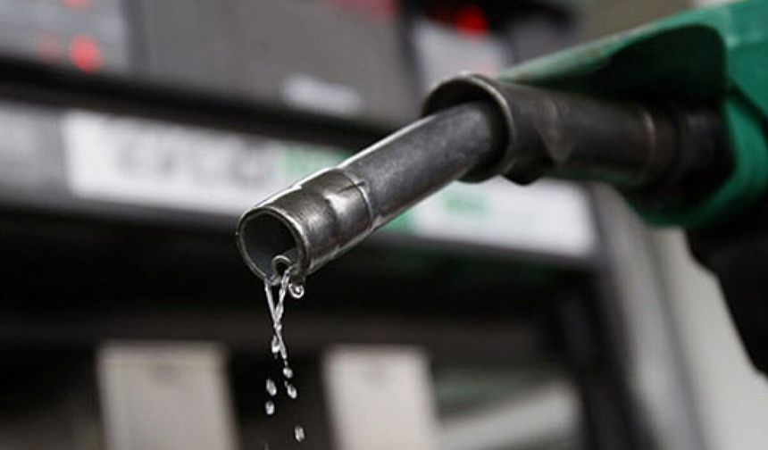 Motorine bu gece zam geliyor: Pompa fiyatlarına yansıyacak