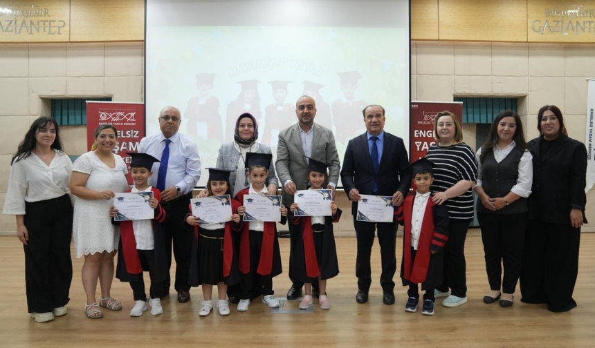 Gaziantep Büyükşehir CODA & COBA Çocuk Eğitim Merkezi'nde mezuniyet heyecanı