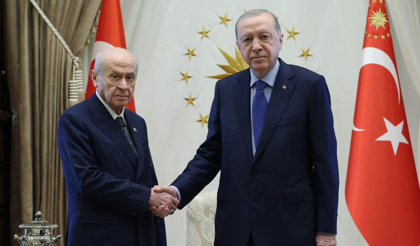 Beştepe'de kritik zirve! Cumhurbaşkanı Erdoğan ve MHP Lideri Bahçeli bir araya geldi