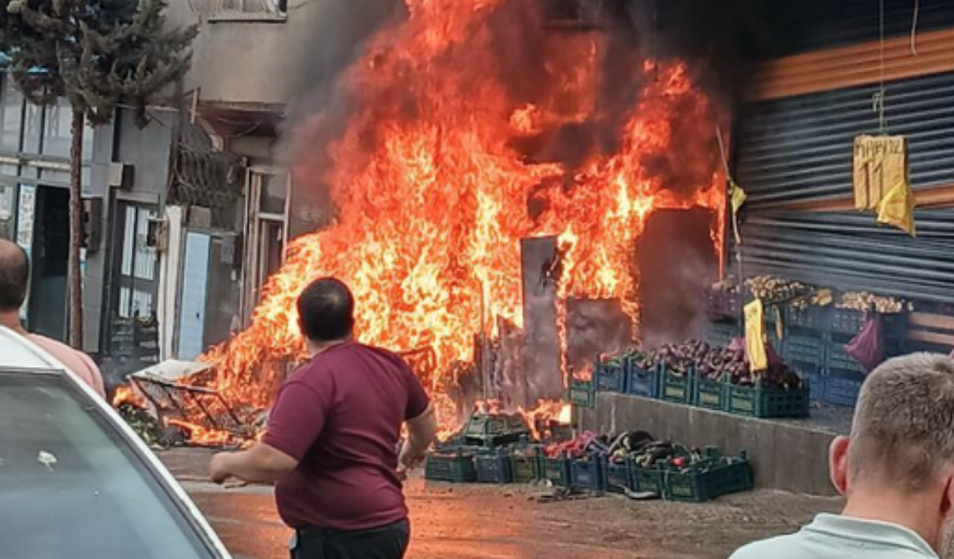 Gaziantep’te ikinci el eşya dükkanında yangın