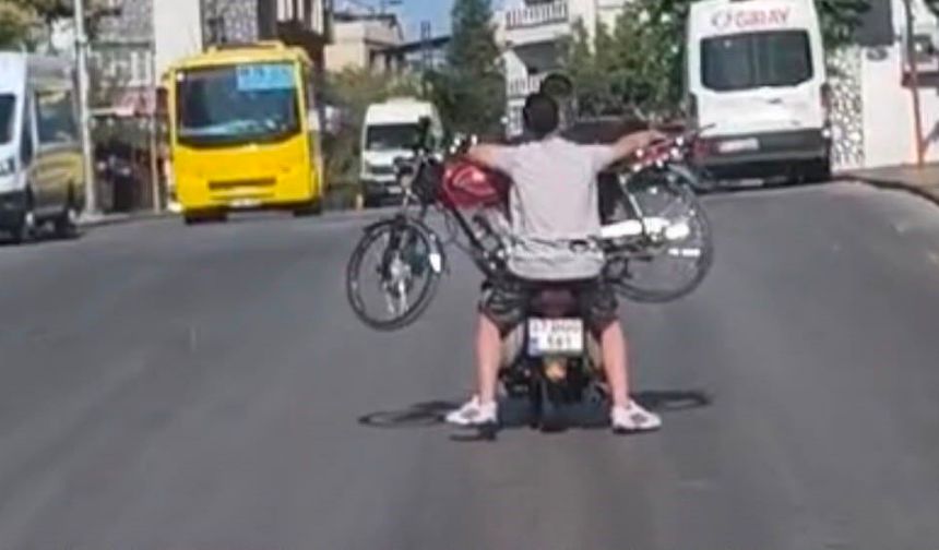 Gaziantep'te ilginç taşıma yöntemi: Motosiklet üzerinde motosiklet taşıdılar