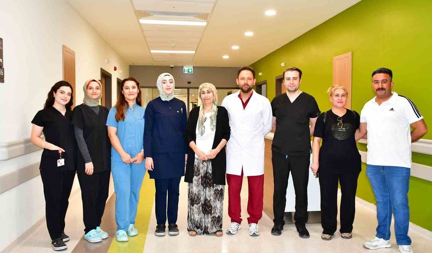 Gaziantep'te karnından 20 kiloluk tümör çıkarılan hasta sağlığına kavuştu