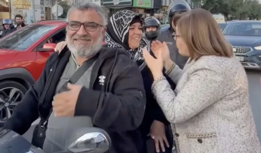 Fatma Şahin ile vatandaşın samimi diyaloğu: ''Kepeğin kesilmeye kaskın nerede, kask''