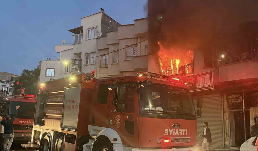 Gaziantep'te korkutan ev yangını: 1 yaralı