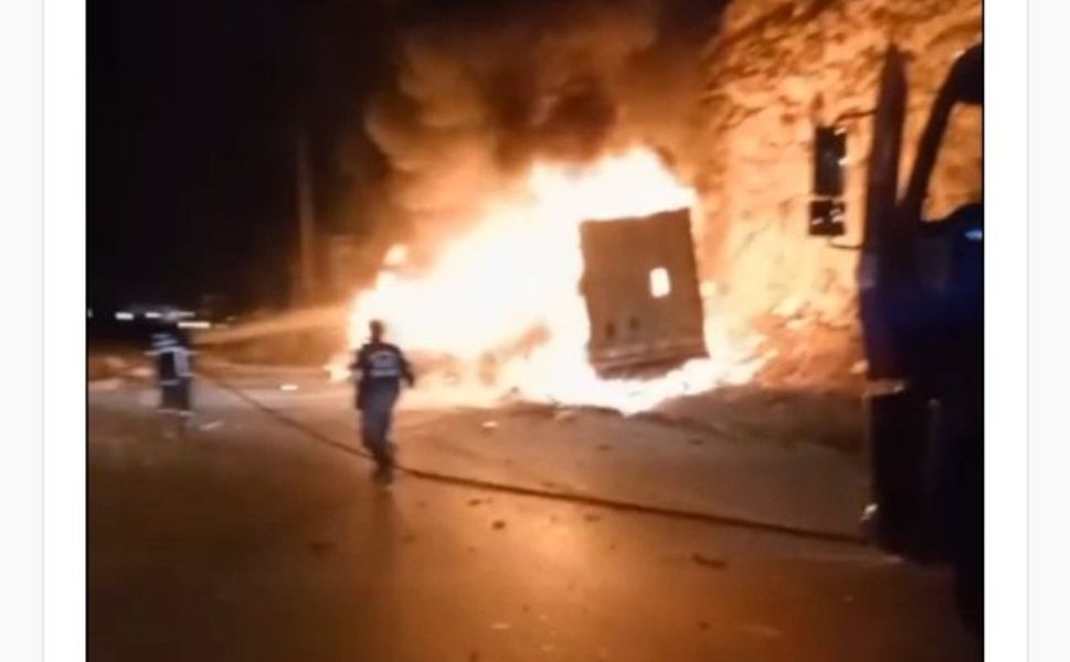 Son Dakika Gaziantep'te korkunç anlar! tır cayır cayır yandı: 2 yaralı
