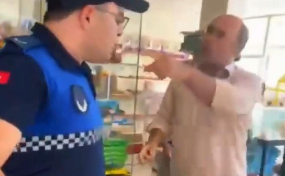 Gaziantep'te markette zabıtaya çirkin saldırı!
