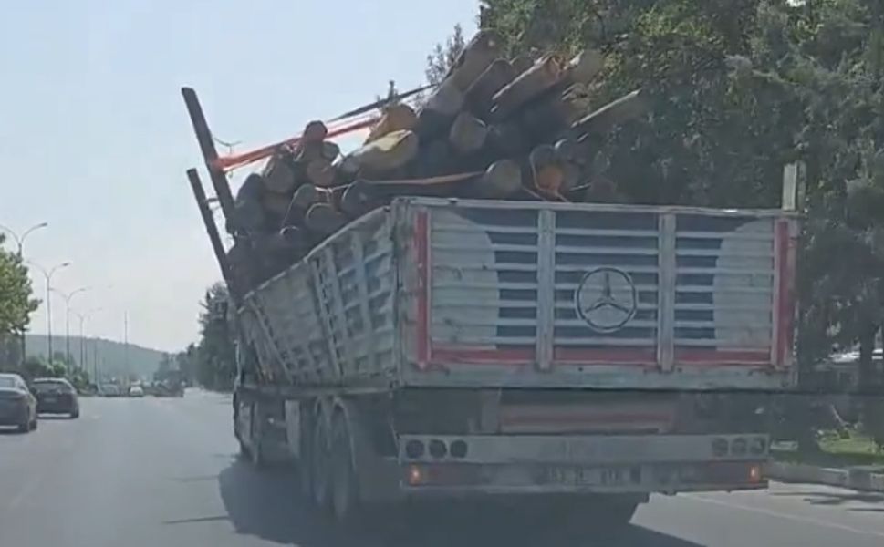 Gaziantep'te tehlikeli kamyonet yolculuğu!