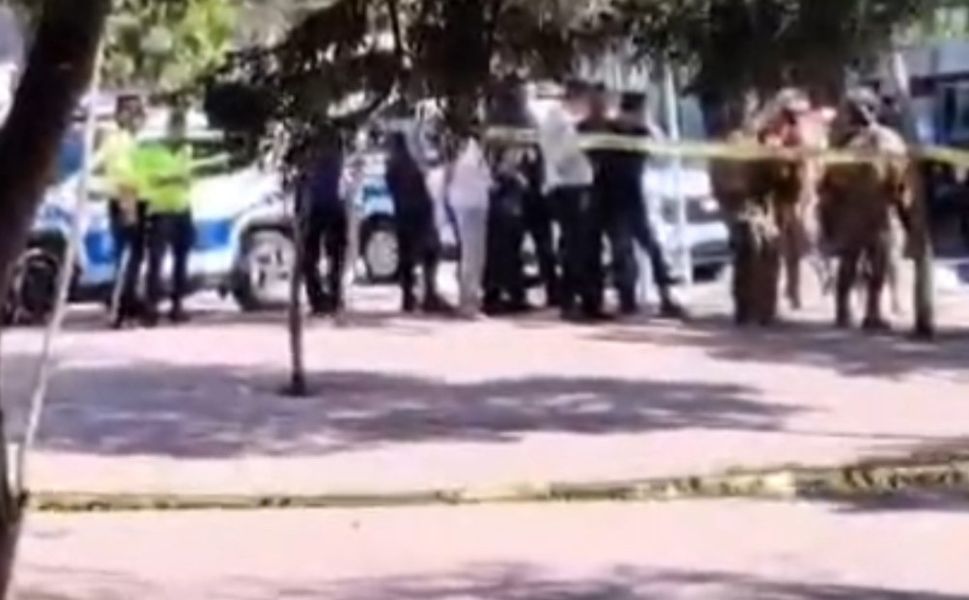 Gaziantep'te korku dolu anlar!  Husumetli İki grup arasında mermiler havada uçuştu: 3'ü ağır 9 yaralı