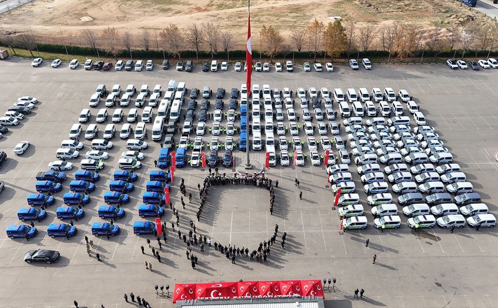 Gaziantep'te emniyet ve jandarma teşkilatının filosuna 259 araç eklendi