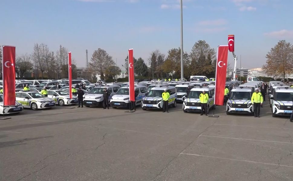 Gaziantep'te emniyet ve jandarmaya 210 yeni araç teslim edildi