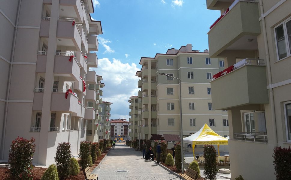 Gaziantep'te en az 4 çocuğu olan aileler için yapılan konutların başvuruları başladı