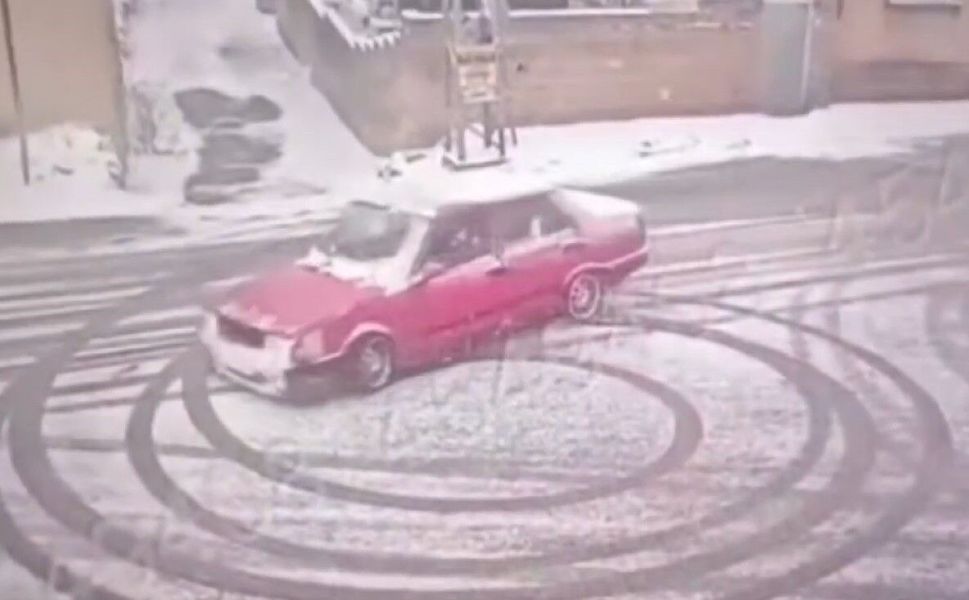 Gaziantep'te drift yaparak tehlike saçan sürücü ve araç sahibine ceza