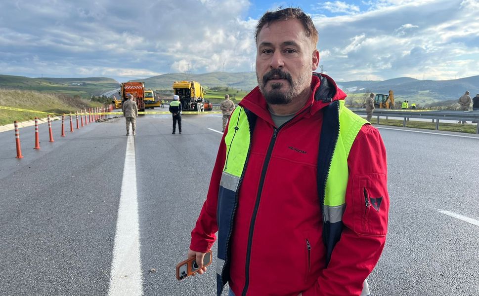 Balıkesir'de düşen F-16 uçağının kazasına tanık olan şoför: 'Bütün parçalar önüme düştü'