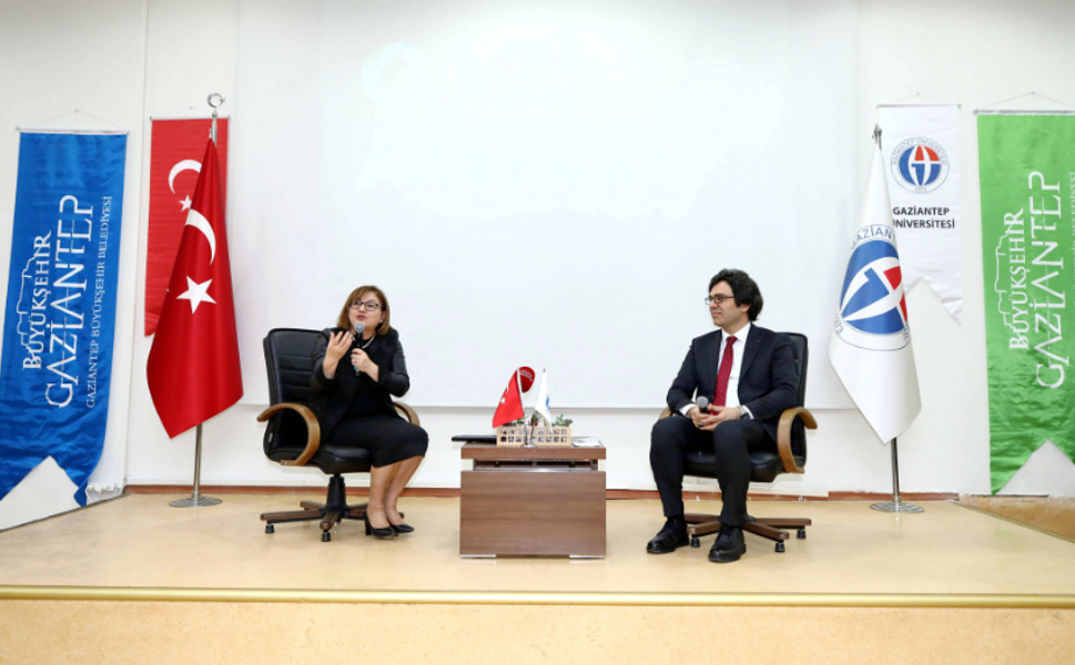 Başkan Şahin, GAÜN Sağlık Bilimleri Fakültesi öğrencileriyle buluştu