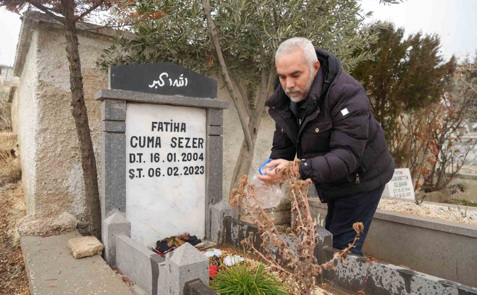 Asrın felaketinde oğlunu kaybeden baba: 'Biz hala 6 Şubat'tayız'