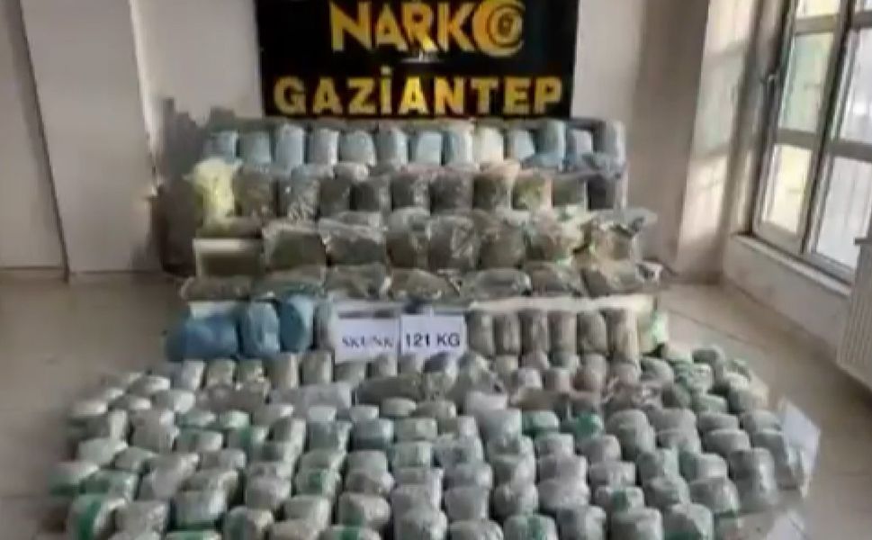 Gaziantep'te 121 kilo skunk ele geçirildi: 1 şahıs tutuklandı