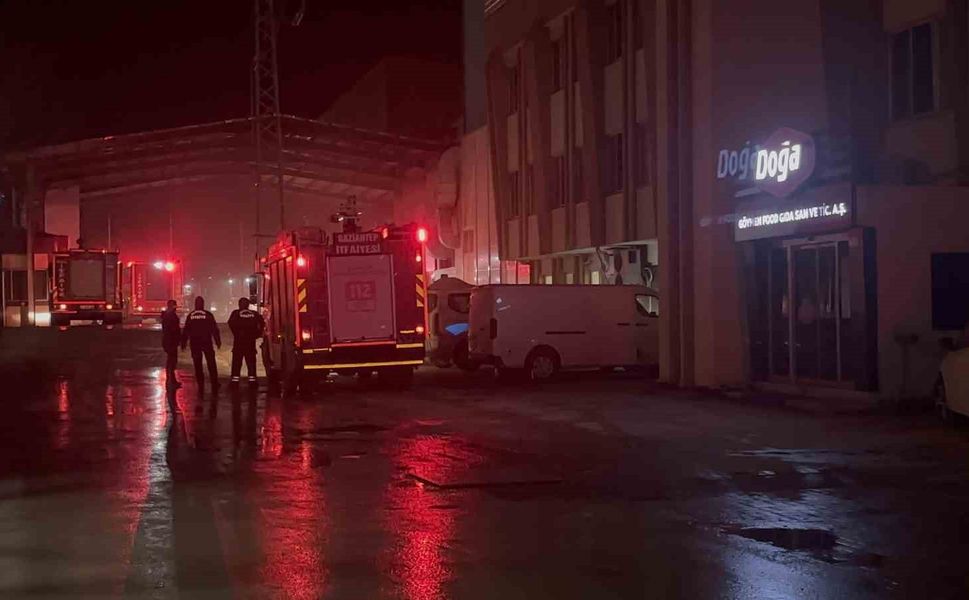 Gaziantep'te makarna fabrikasında yangın!