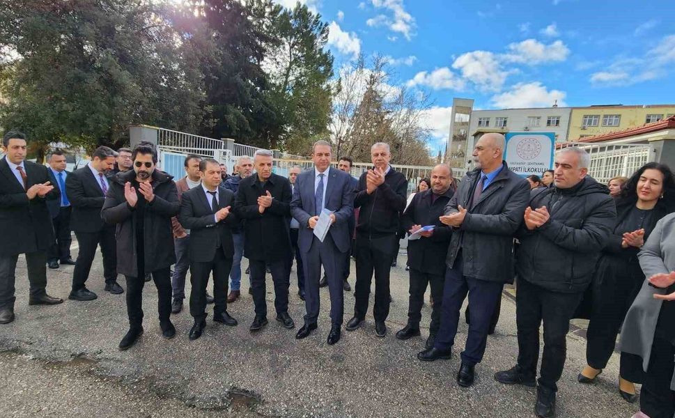 Gaziantep'te sendikalardan öğretmene saldırı girişimine tepki