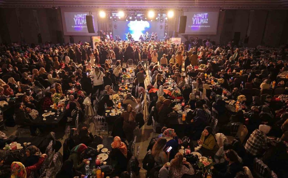 Şehitkamil'de kadınlar matinesi coşkusu