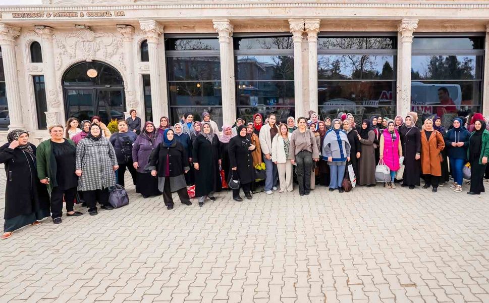Şehitkamil'den kadınlara moral gezisi