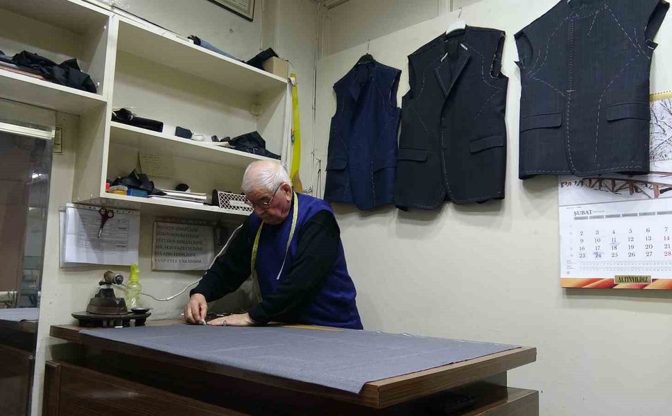 Terzilik mesleğinde yarım asrı geride bıraktı