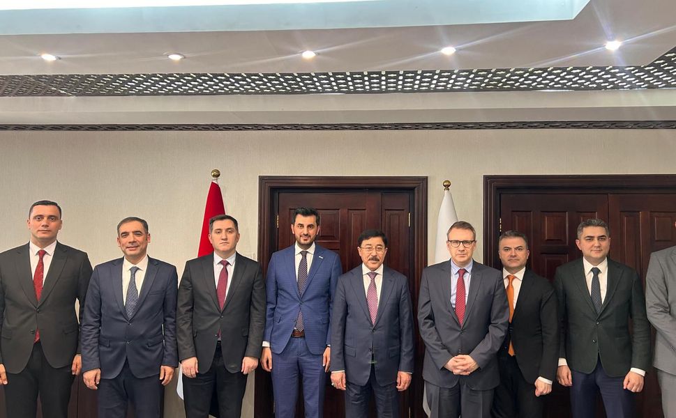 DEİK/Türkiye-Irak İş Konseyi Başkanı Halit Acar, Irak Merkez Bankası Başkanı Al-Alaq ile görüştü