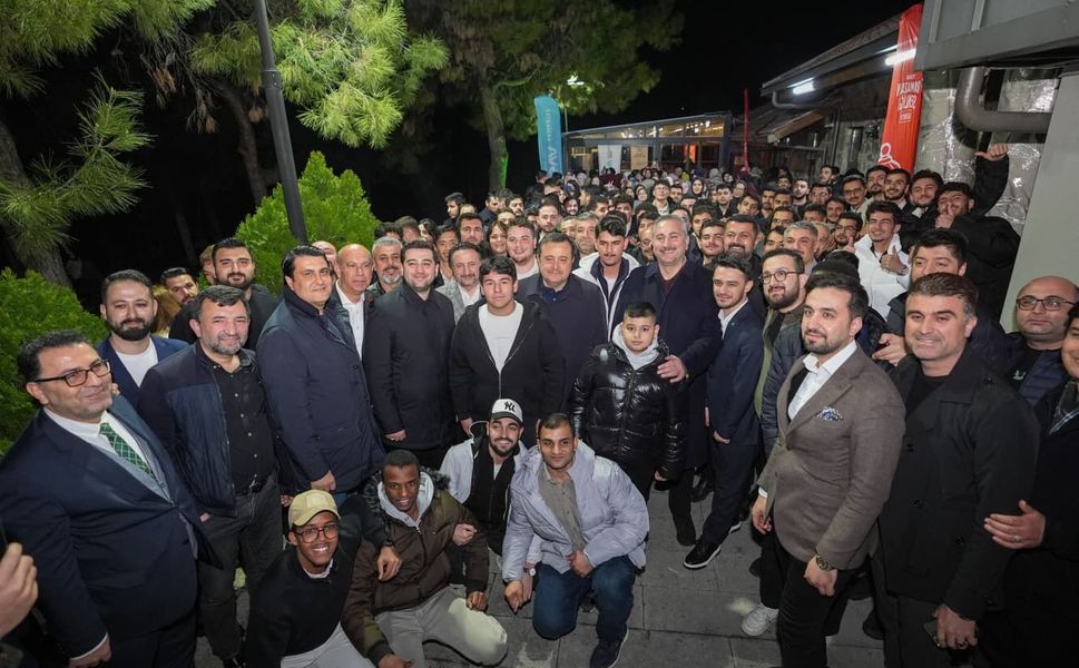 Yılmaz, TÜGVA’lı gençlerle sahurda buluştu