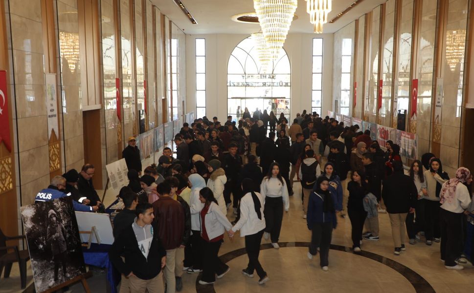 Çanakkale Müzesi Nizip’te vatandaşlarla buluştu