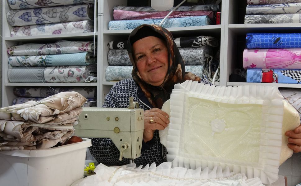 Gaziantep'te azimle çalışan anne 4 çocuğunu meslek sahibi yaptı