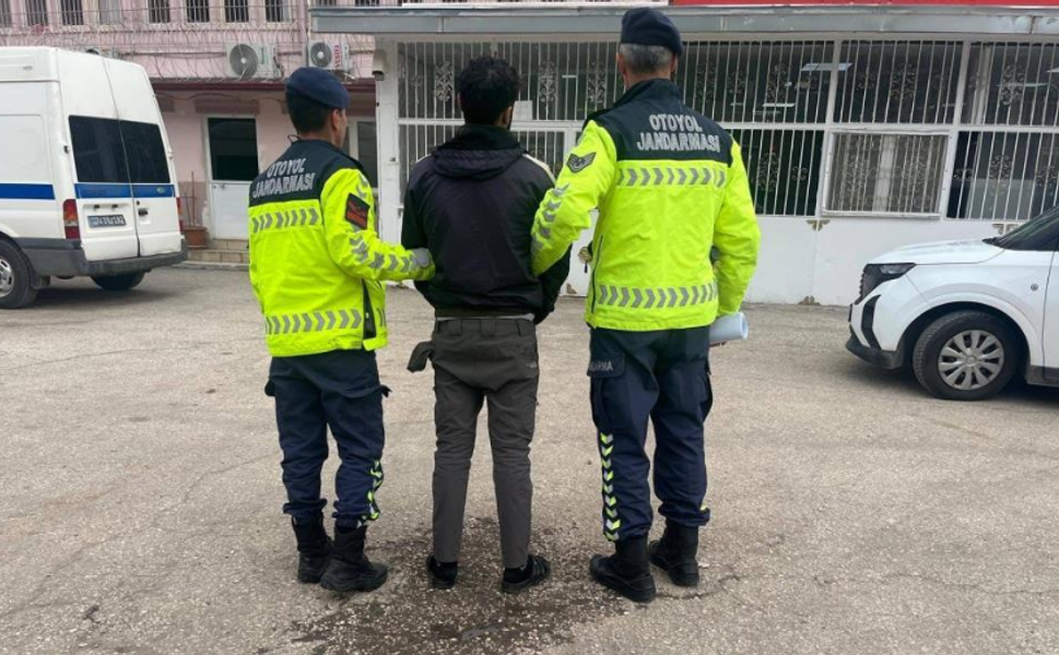 Gaziantep'te 11 düzensiz göçmen yakalandı: 3 organizatör yakalandı