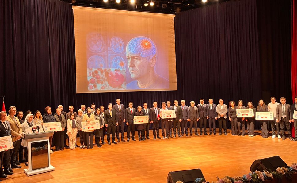 GİBTÜ Ebelik Bölümü öğrencisinden büyük başarı! Türkiye Üçüncüsü oldu