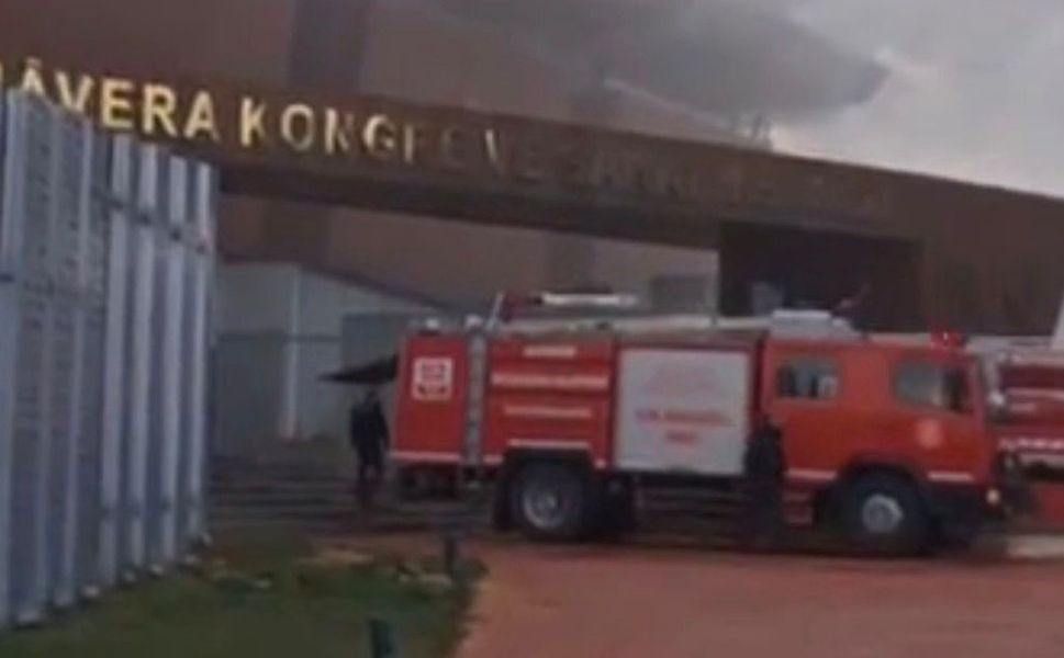 Gaziantep Üniversitesi'nde korkutan yangın: Milyonlarca liralık zarar oluştu