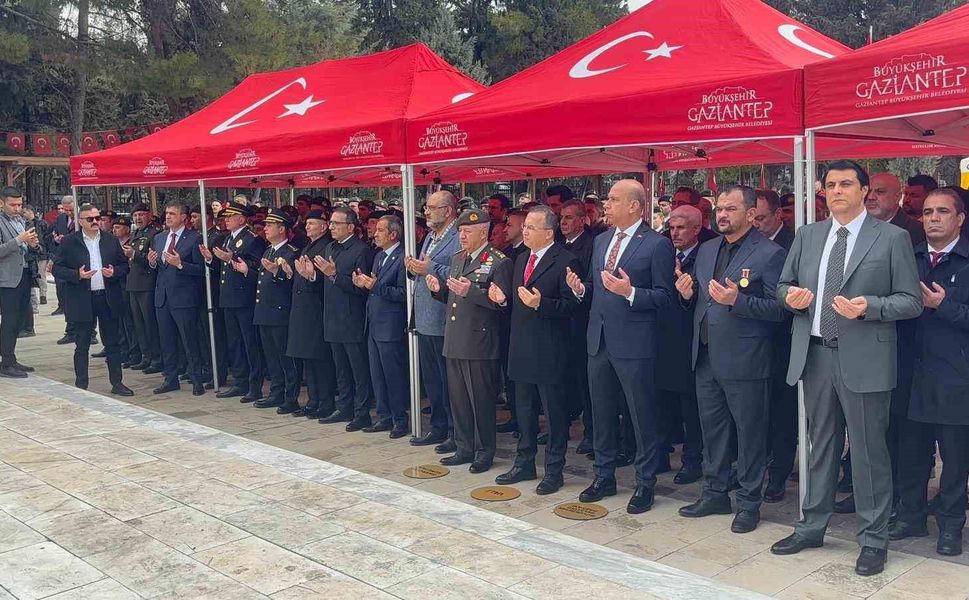 Gaziantep'te 18 Mart Çanakkale Zaferi'nin 111'inci yılında şehitler anıldı