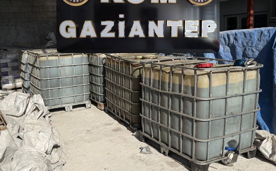 Gaziantep'te 7 bin litre gümrük kaçağı akaryakıt ele geçirildi